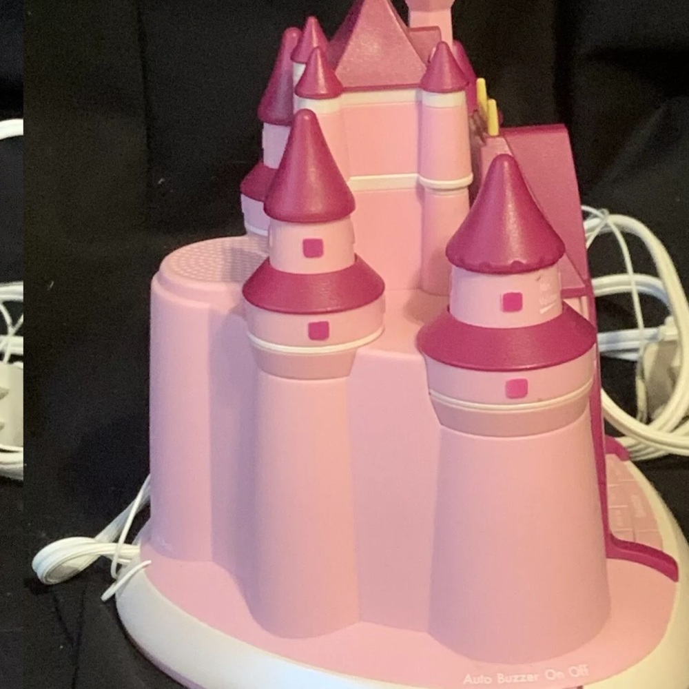 Disney Princess Castle Story Telling Alarm Pink Clock with Radio P350ACR Tested - Picture 8 of 12